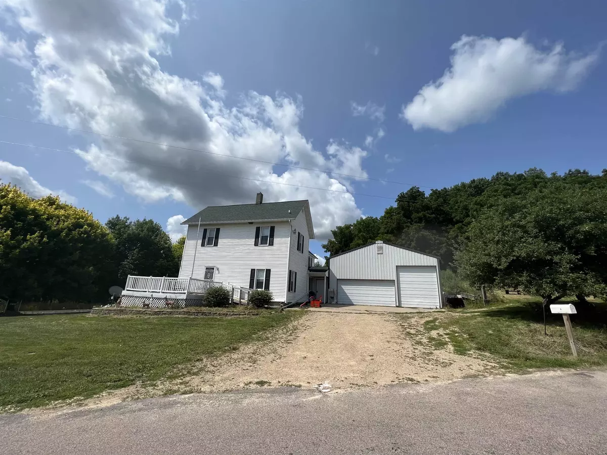 Kendall, WI 54638,E16797 Maple Lane