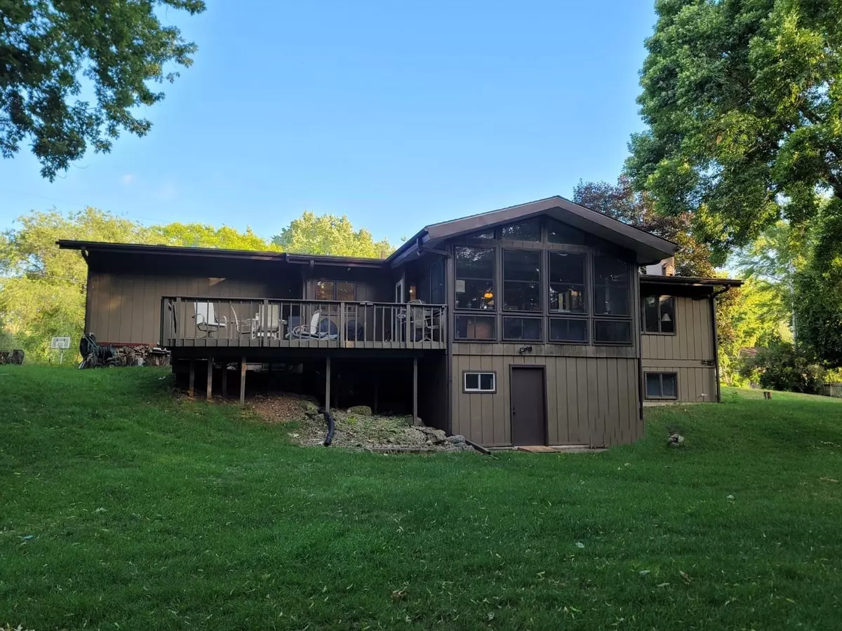 Waunakee, WI 53597,5654 Tall Oaks Road