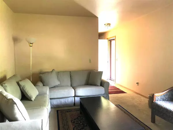 Madison, WI 53711,2 Newbury Circle