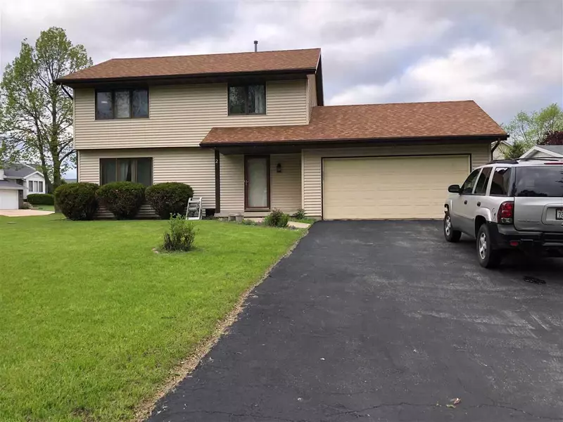 2 Newbury Circle, Madison, WI 53711