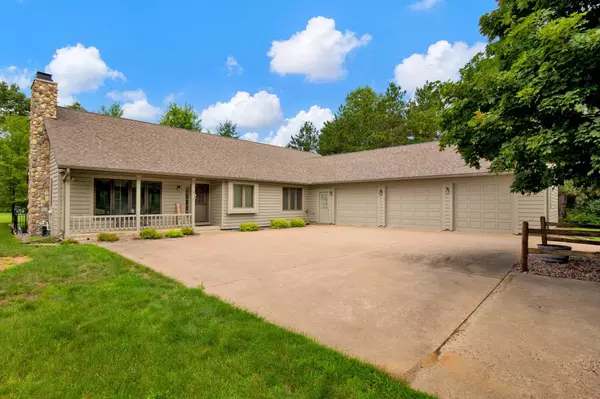 465, 467 13th Avenue, Nekoosa, WI 54457