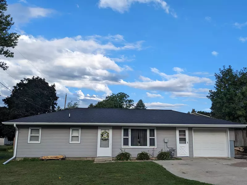 402 S West Street, Monona, IA 52159