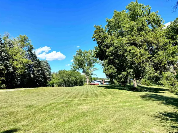 Prairie Du Chien, WI 53821,38142 Morning Dove Lane