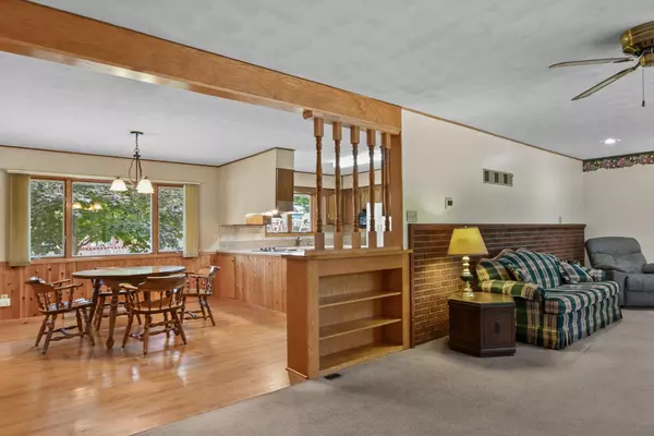 Cobb, WI 53526,203 Mifflin Street