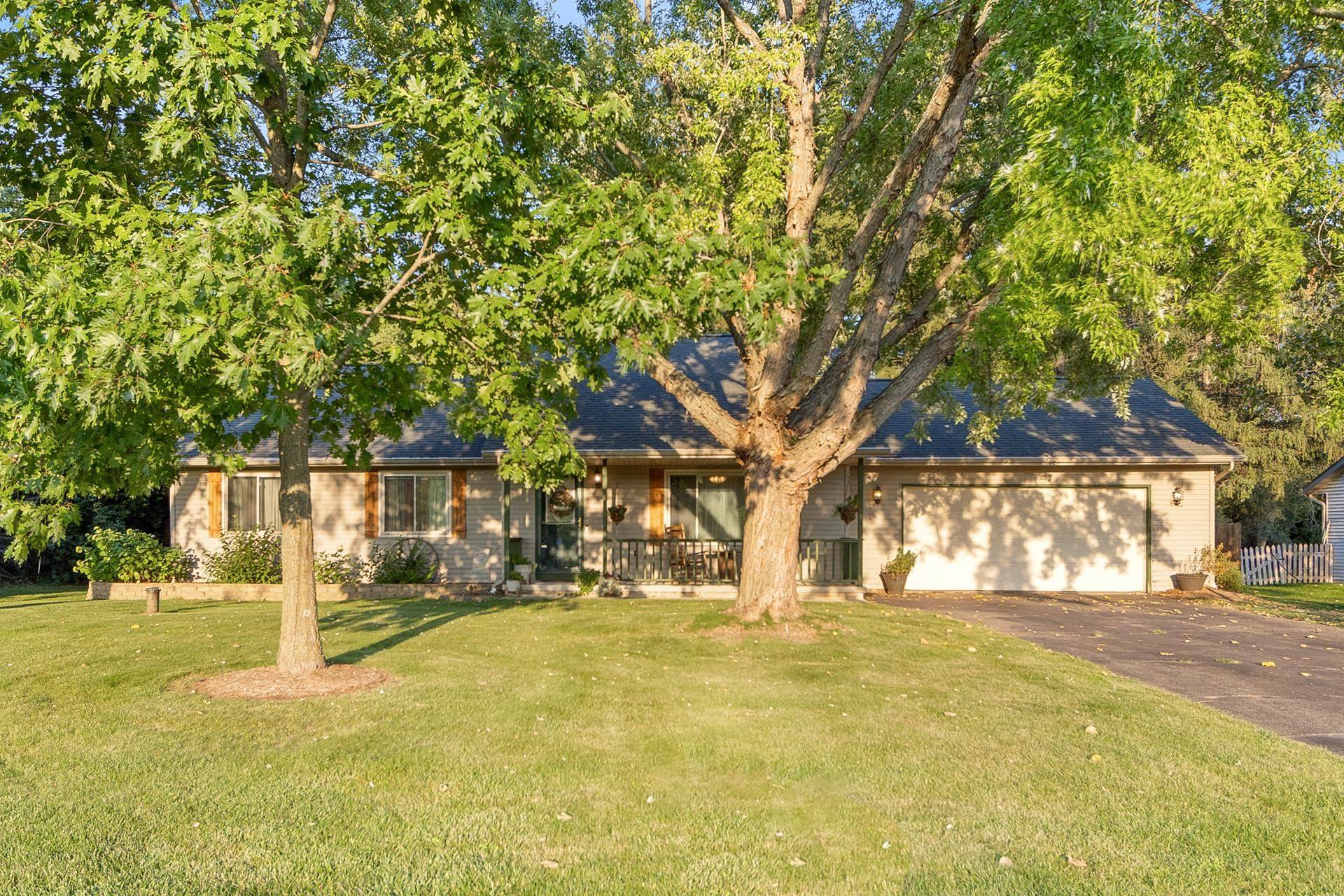 N7594 Island Drive, Pardeeville, WI 53954