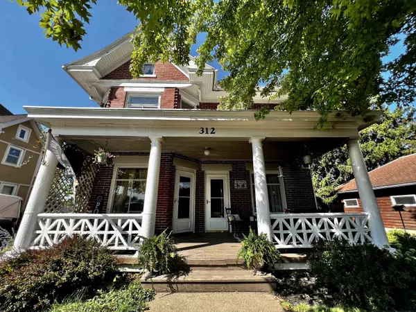 312 6th Avenue, New Glarus, WI 53574