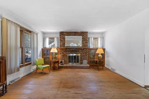 Windsor, WI 53598,4477 Windsor Road