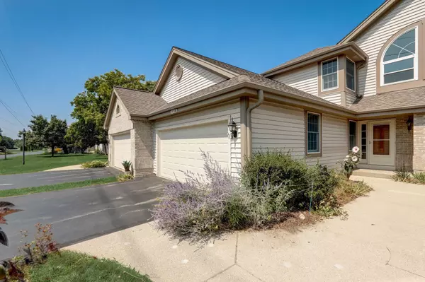 Waukesha, WI 53186,1915 Springbrook #B