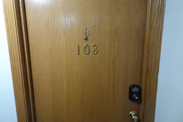 Middleton, WI 53562,7345 Century Place #B103