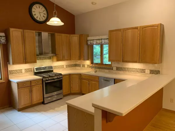 Oregon, WI 53575,185 Chelsea Court