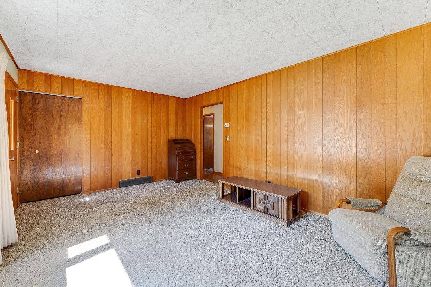 Baraboo, WI 53913,1011 4th Street