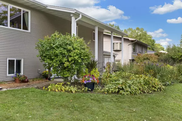 Madison, WI 53711,492 Presidential Lane