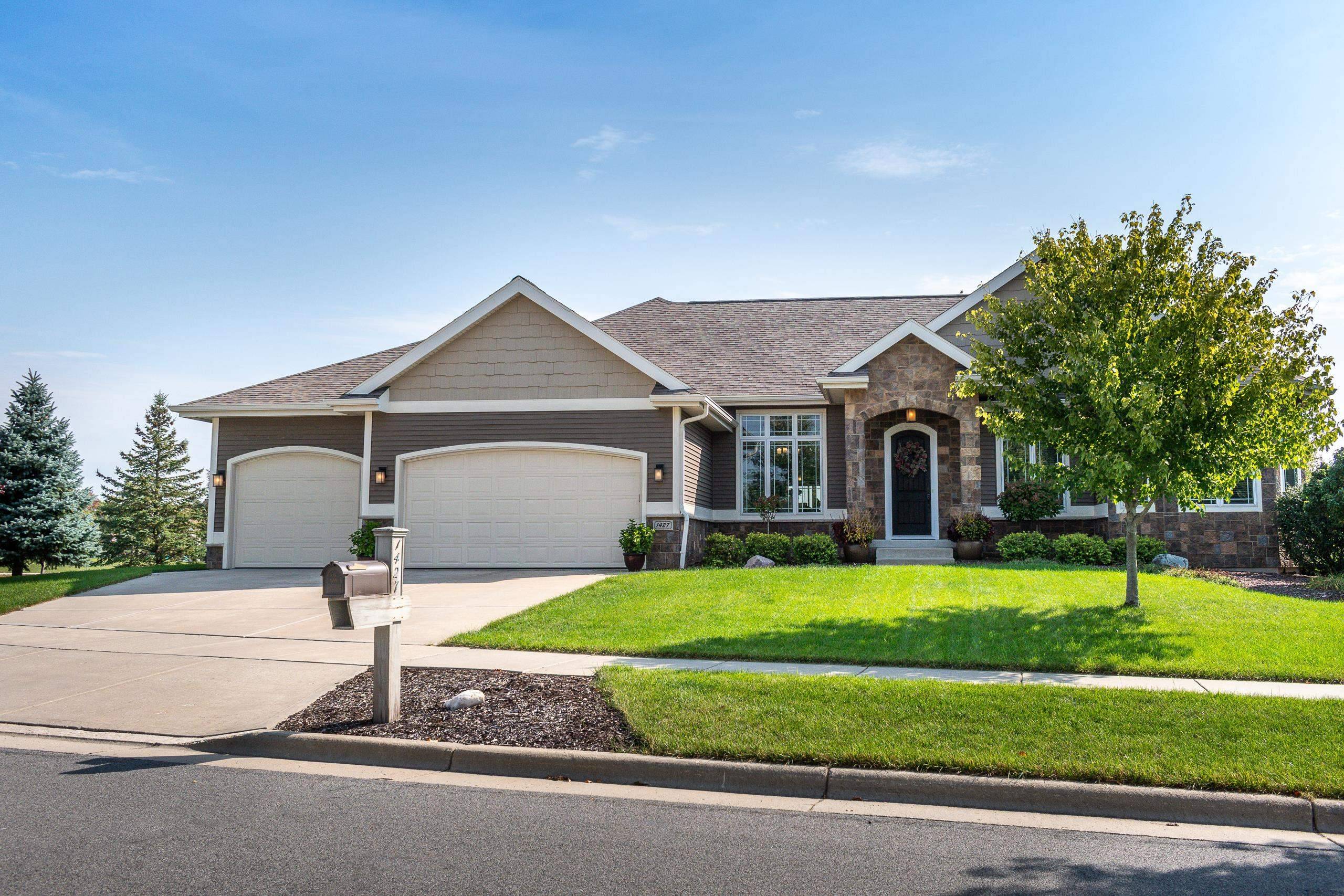 Waunakee, WI 53597,1427 Cottontail Drive