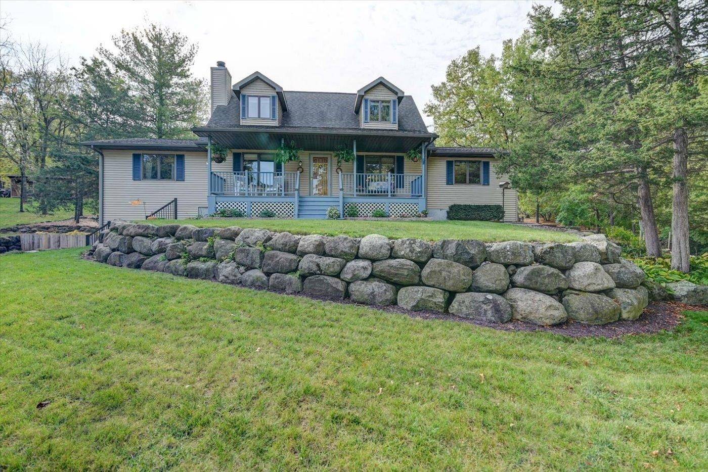 Poynette, WI 53955,W7449 Drake Road