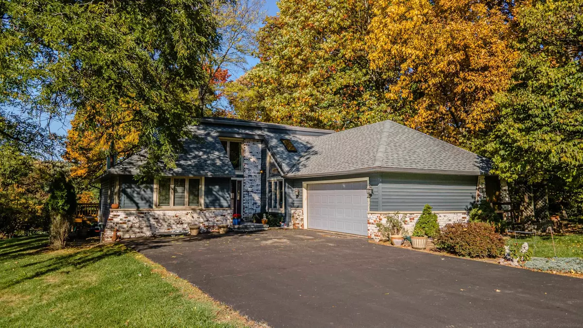 Madison, WI 53718,3810 Robin Hood Way