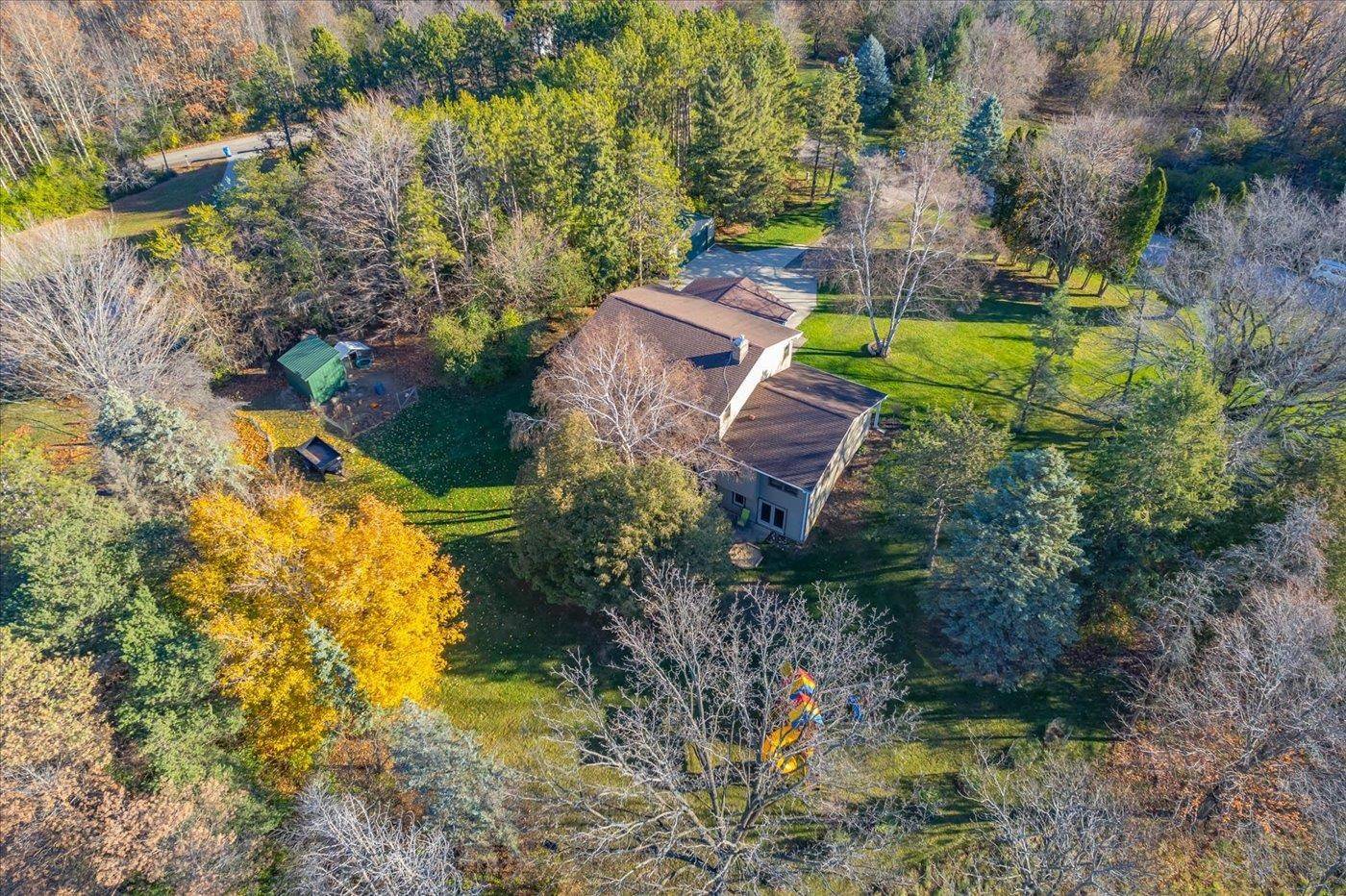 Brooklyn, WI 53521,529 Echo Valley Road