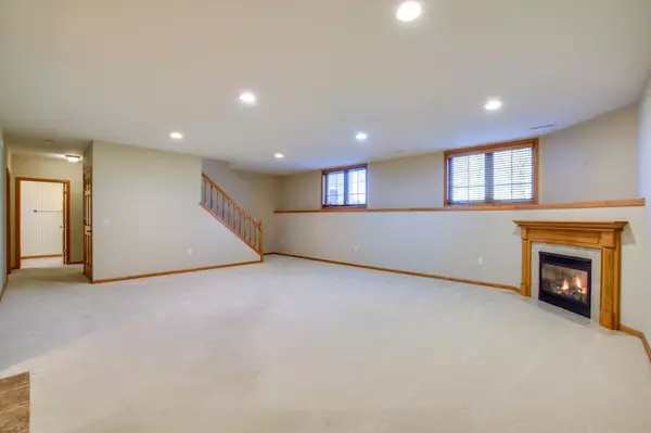 1348 Woodgrove Way #1348 Sun Prairie, WI 53590