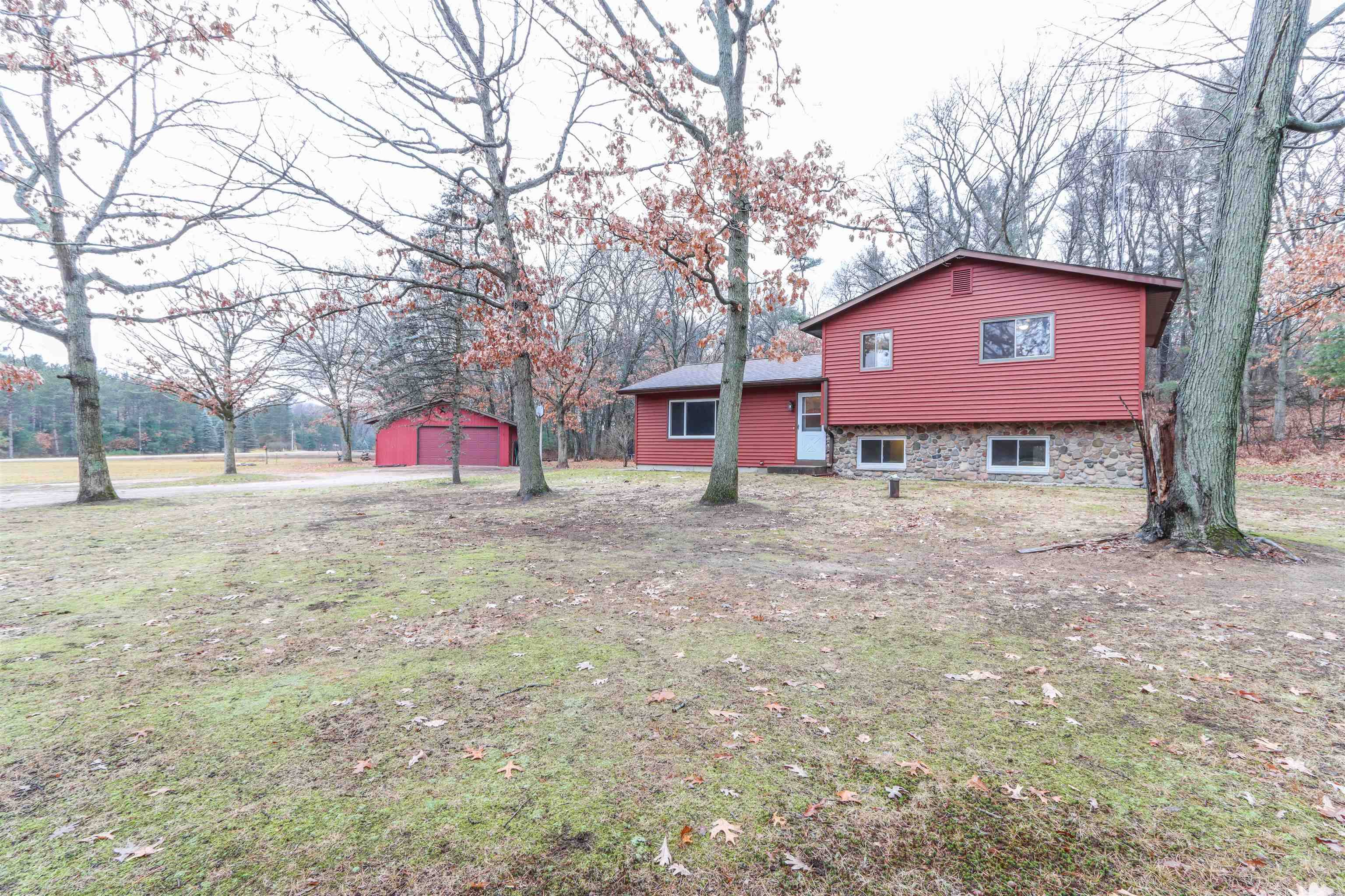 Waupaca, WI 54981,N1401 Drivas Road