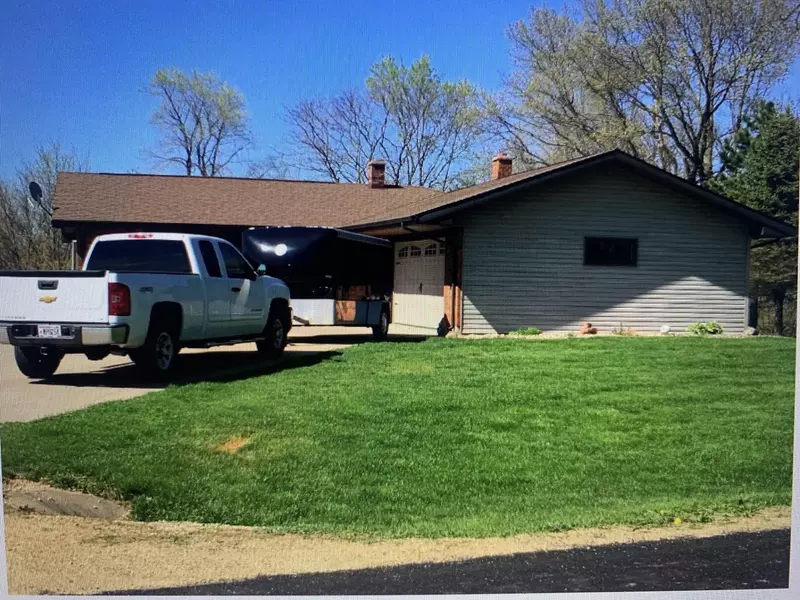 523 Rock Cut Road, Hazel Green, WI 53811