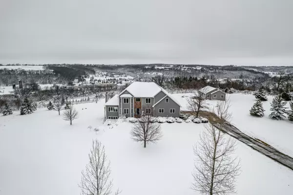 W5380 Sandrock Road, New Glarus, WI 53574