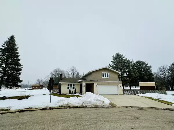 Monroe, WI 53566,520 Meadow Green Court