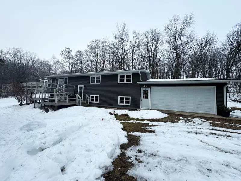 N2985 Tichora Road, Markesan, WI 53946