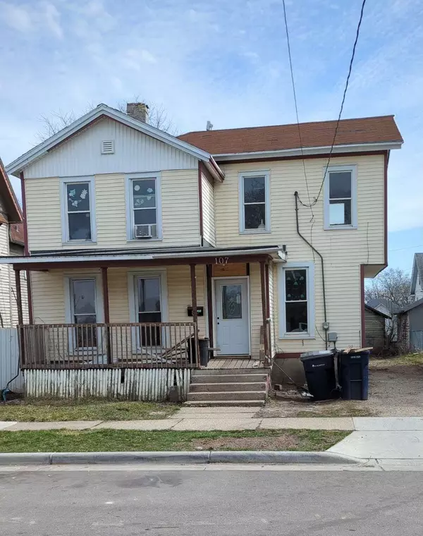 Janesville, WI 53548,107 S Locust Street