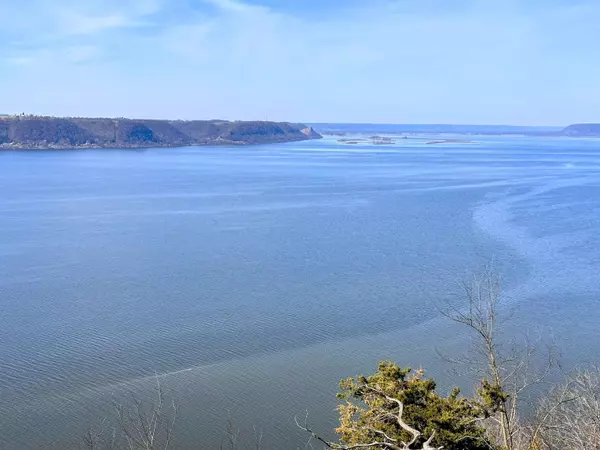 Eastman, WI 54626,59310 Lucky Lane