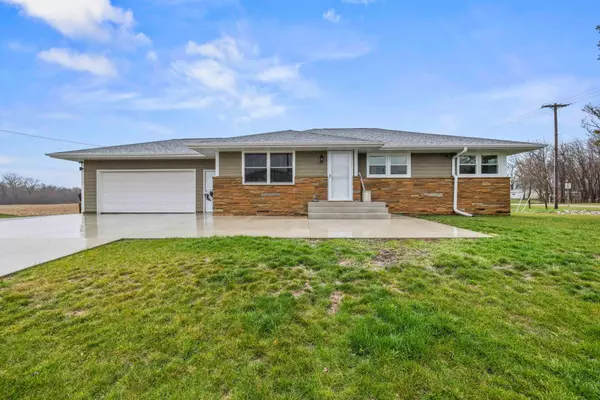 Palmyra, WI 53156,323 Garfield Street