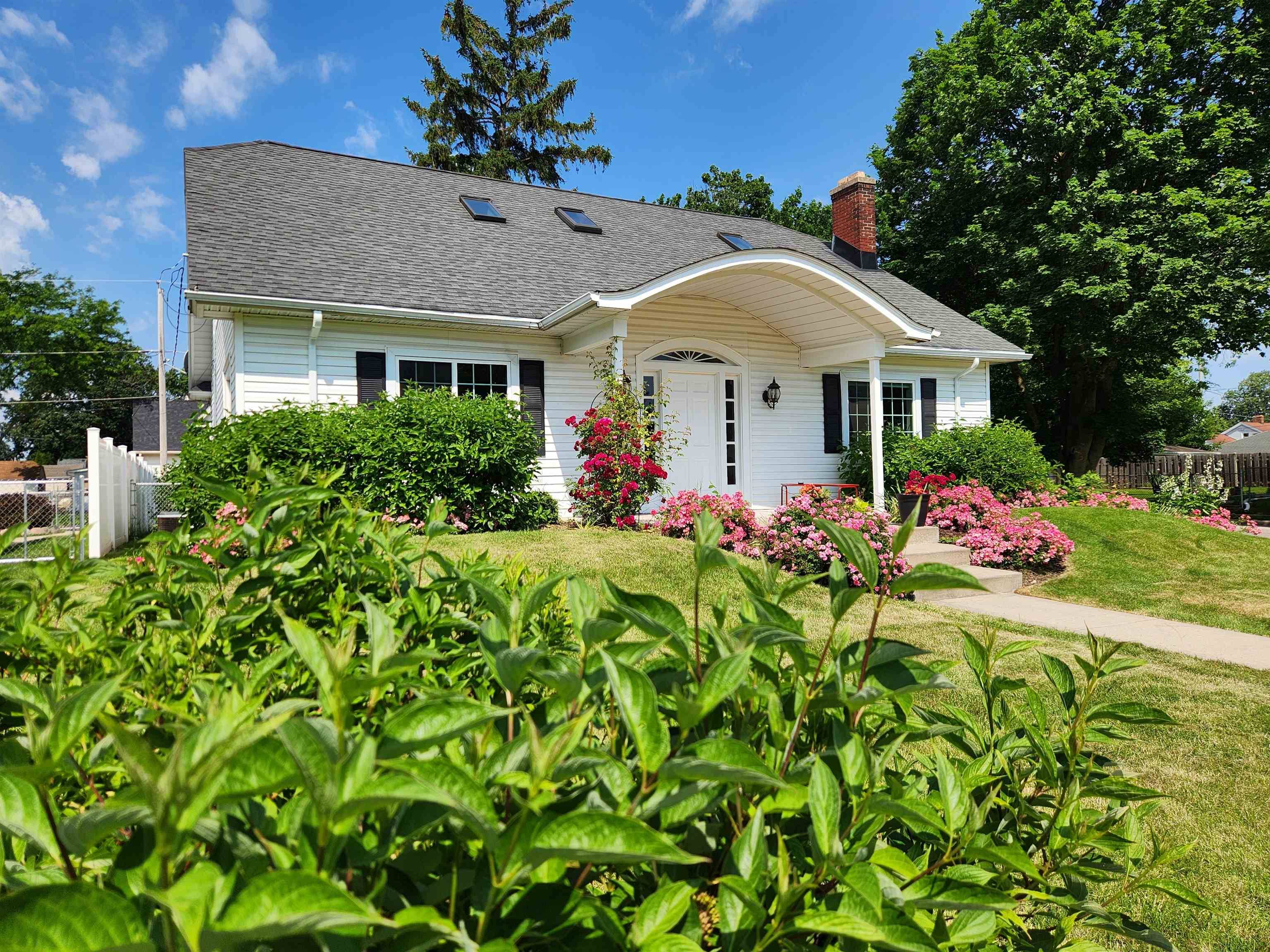 Waukesha, WI 53186,702 S East Avenue