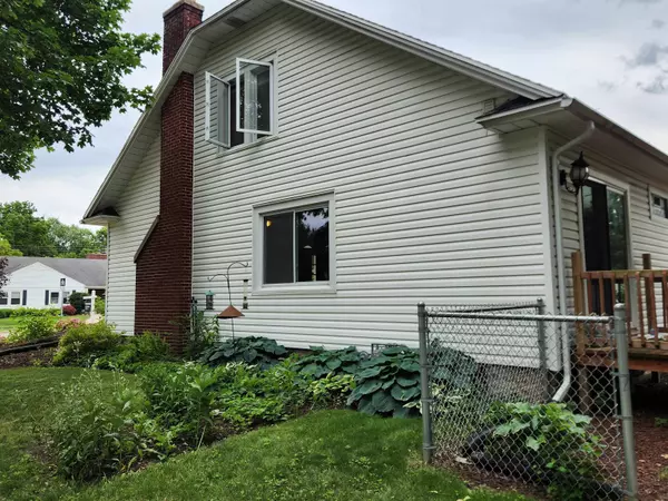 Waukesha, WI 53186,702 S East Avenue
