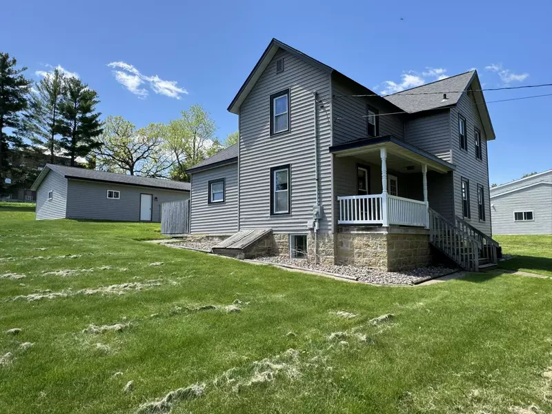303 W Main Street, Montfort, WI 53569