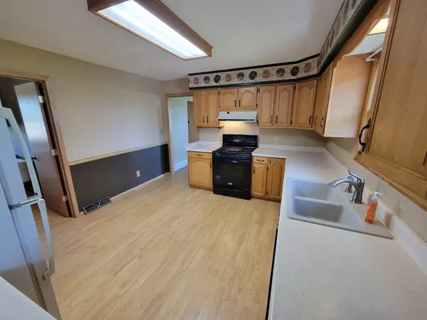 Markesan, WI 53946,W2212 County Road HO