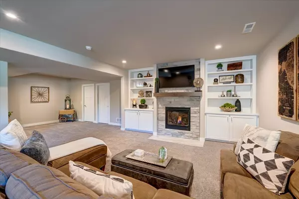 Oregon, WI 53575,346 Bergamont Boulevard