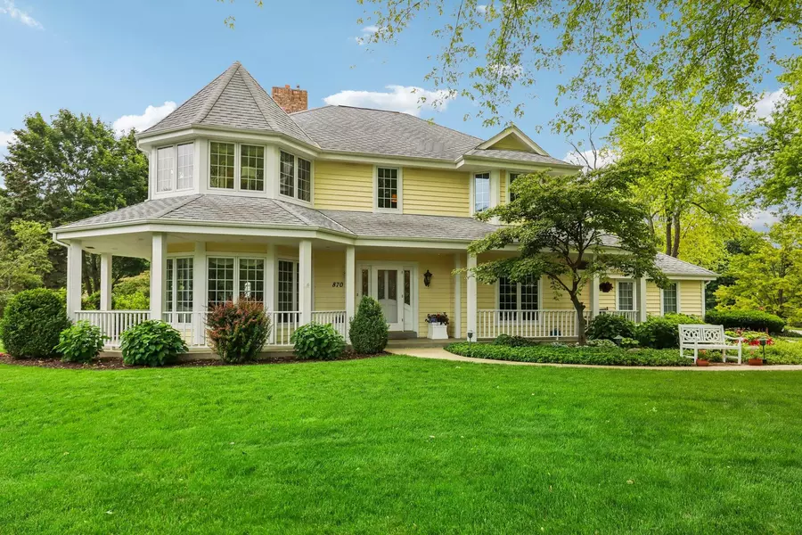 870 Hawks Ridge Road, Brookfield, WI 53045-6639
