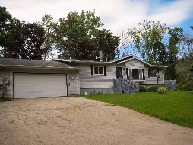 31209 Pleasant Ridge Road, Mcgregor, IA 52157