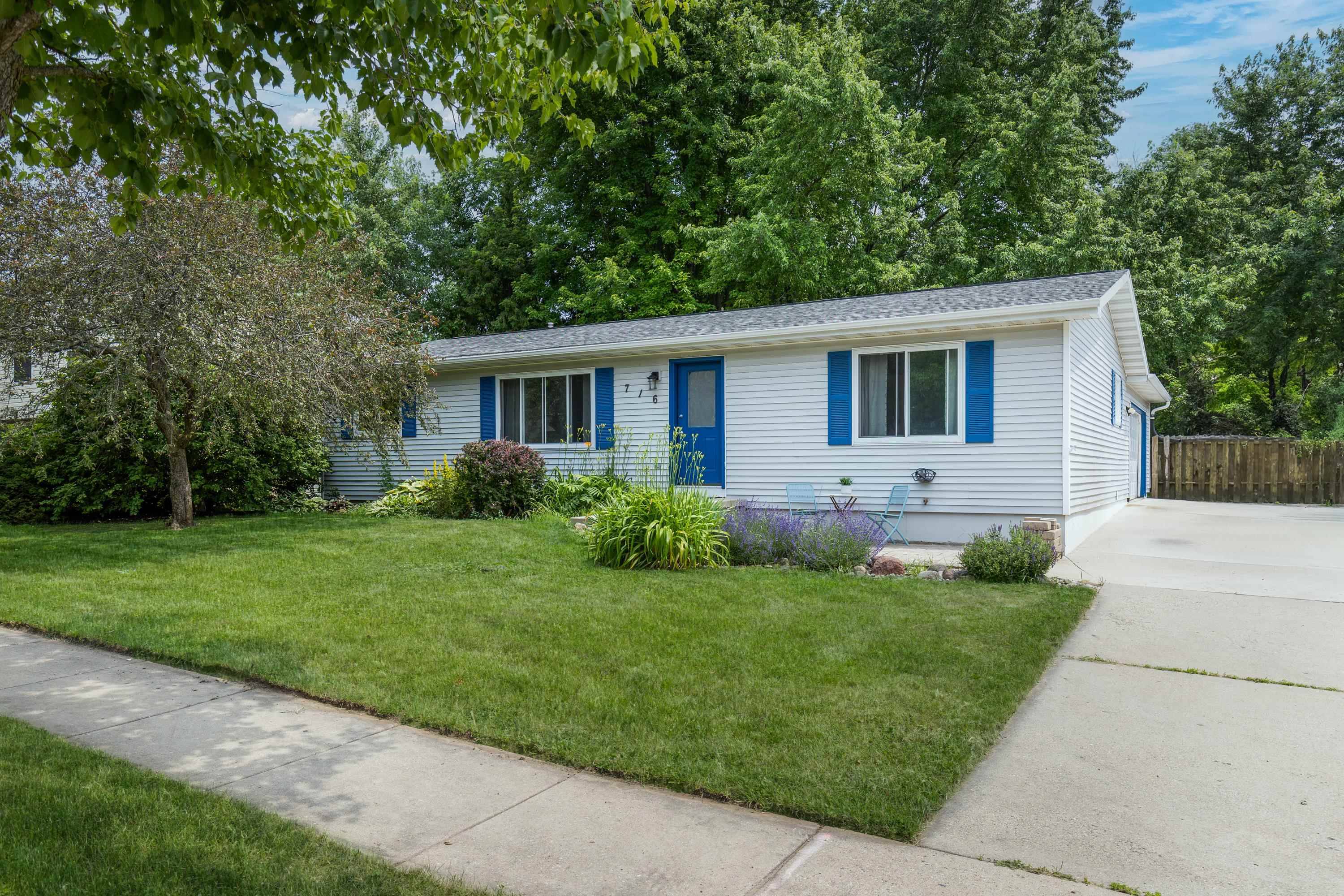 716 Crawford Drive, Cottage Grove, WI 53527