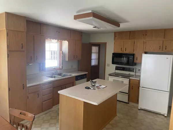 Elkader, IA 52043,110 SW Reimer Street