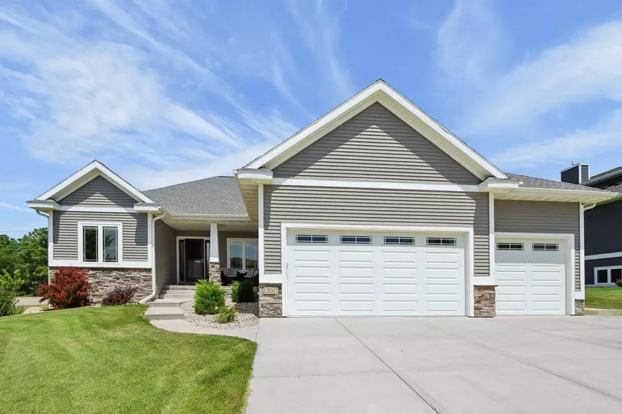 501 Ridge Top Drive, Waunakee, WI 53597