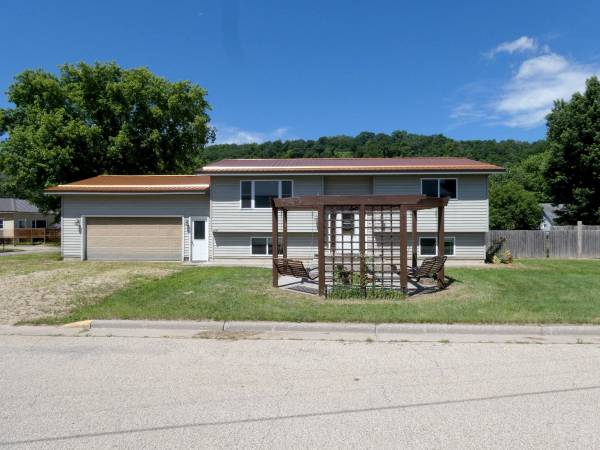 303 N Elizabeth Street,  Readstown,  WI 54652