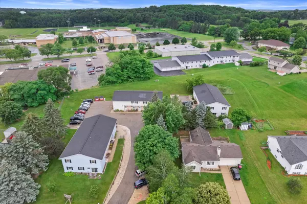 819-821-823 Lum Avenue, Waterloo, WI 53594