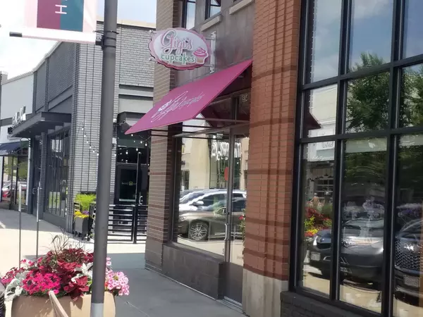 Wauwatosa, WI 53222,2751 N Mayfair Road #G