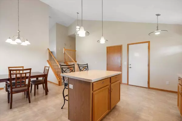 102 Kelvington Drive Sun Prairie, WI 53590