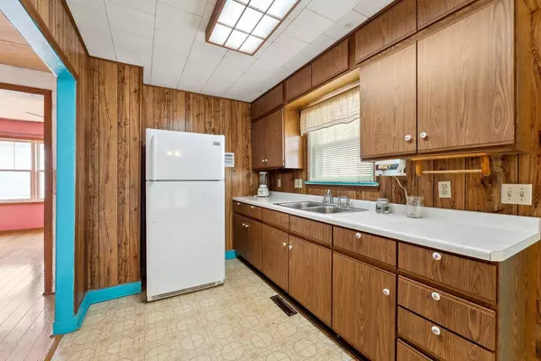 Wonewoc, WI 53968,209 West Street