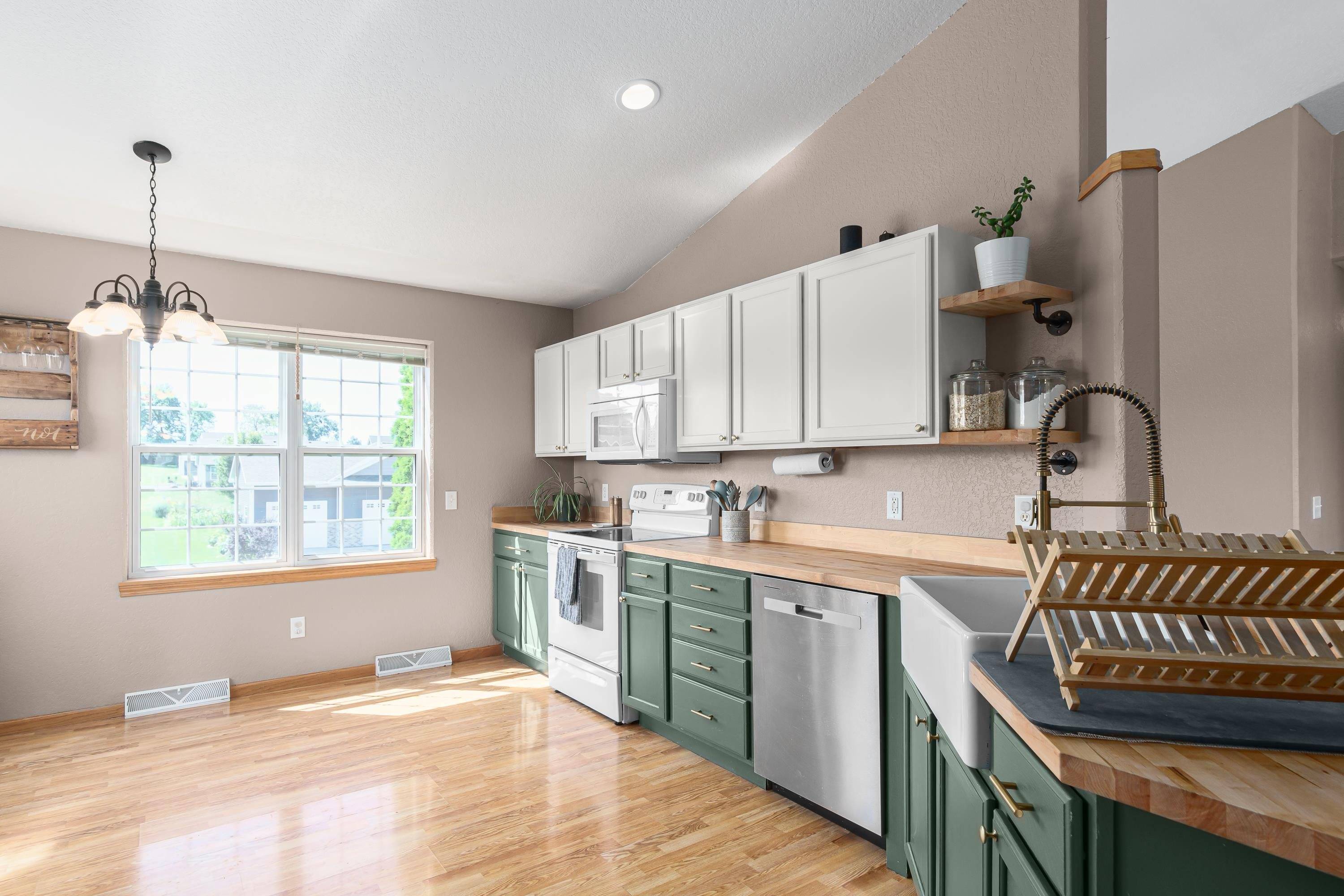 Rio, WI 53960,315 Valley View Drive
