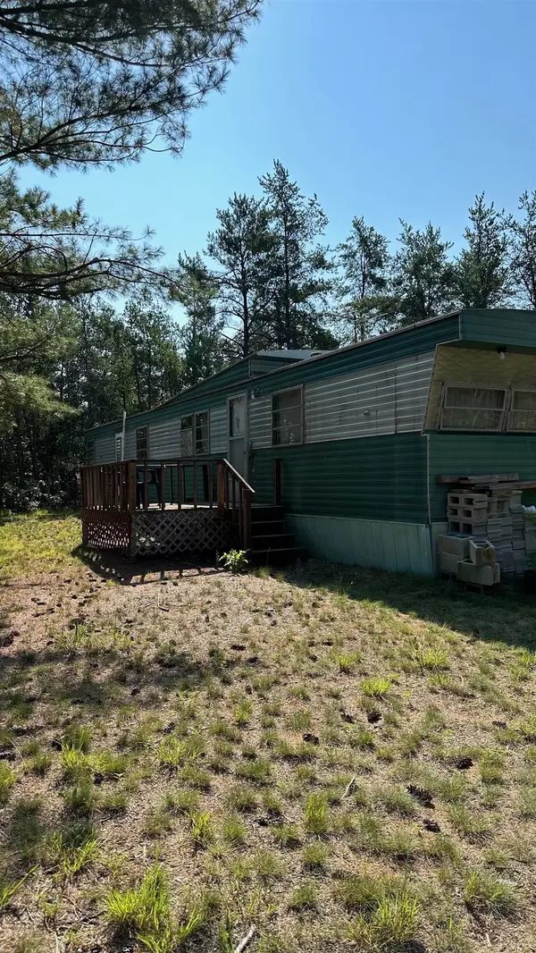 1615 Campfire Road, Nekoosa, WI 54457