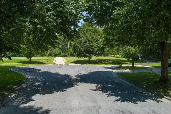 22 Sandlewood Circle,  Madison,  WI 53716