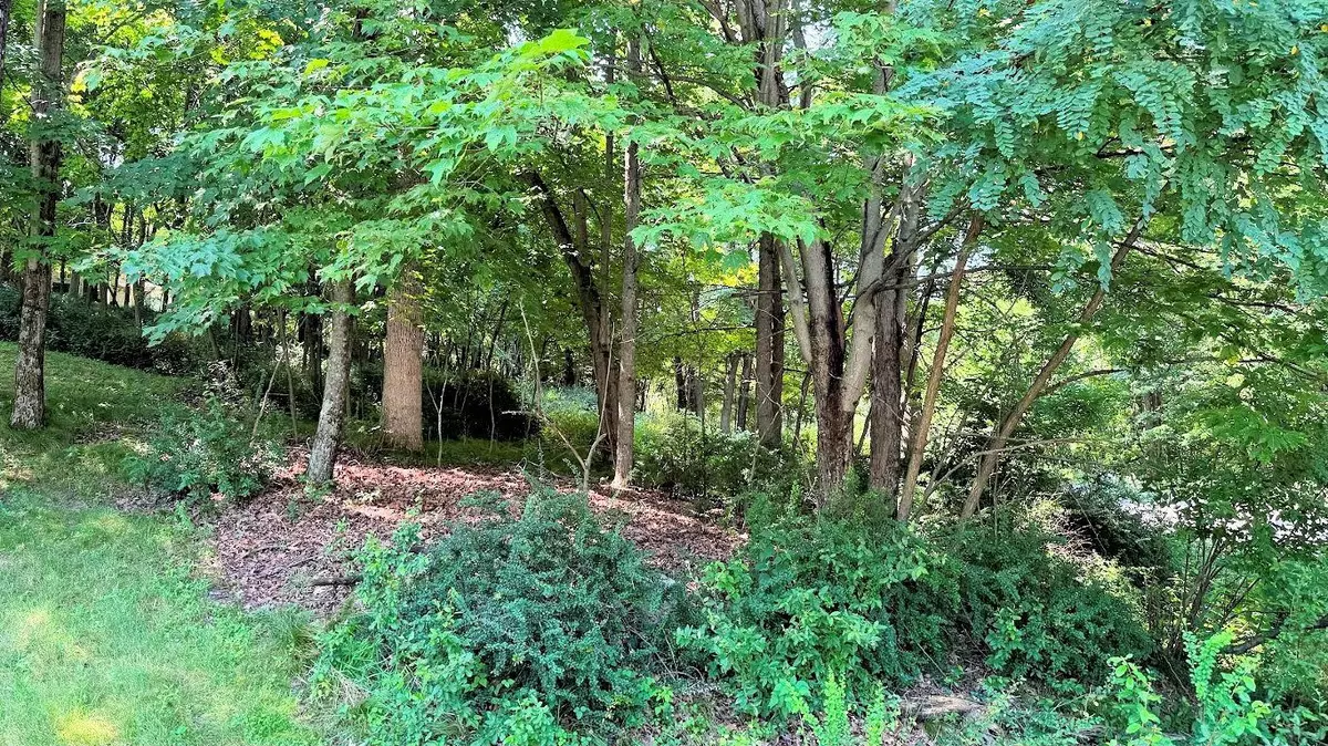 Baraboo, WI 53913,83 Dakota Ridge Road