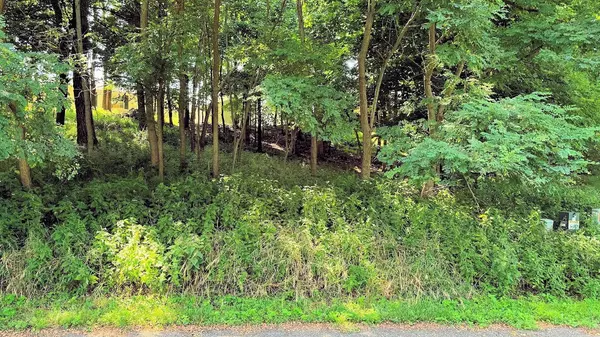 77 Morningside Road, Baraboo, WI 53913