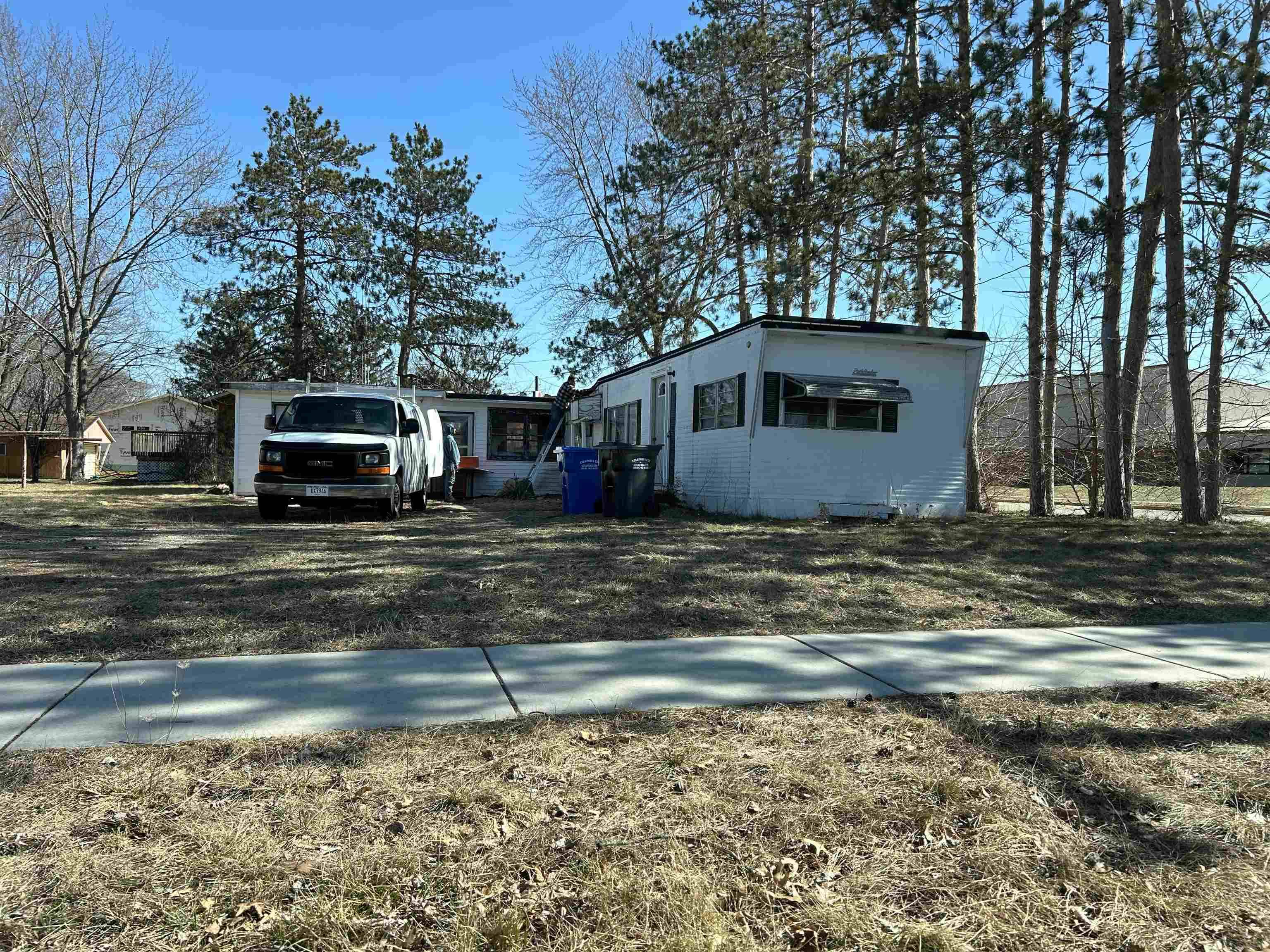 Pardeeville, WI 53954-8841,112 Oak Street